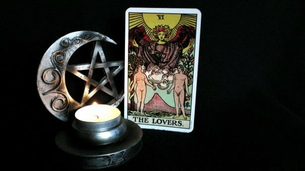 The lovers tarot card